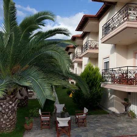 Hotel apartamentowy Yiouli Kókkinon Nerón